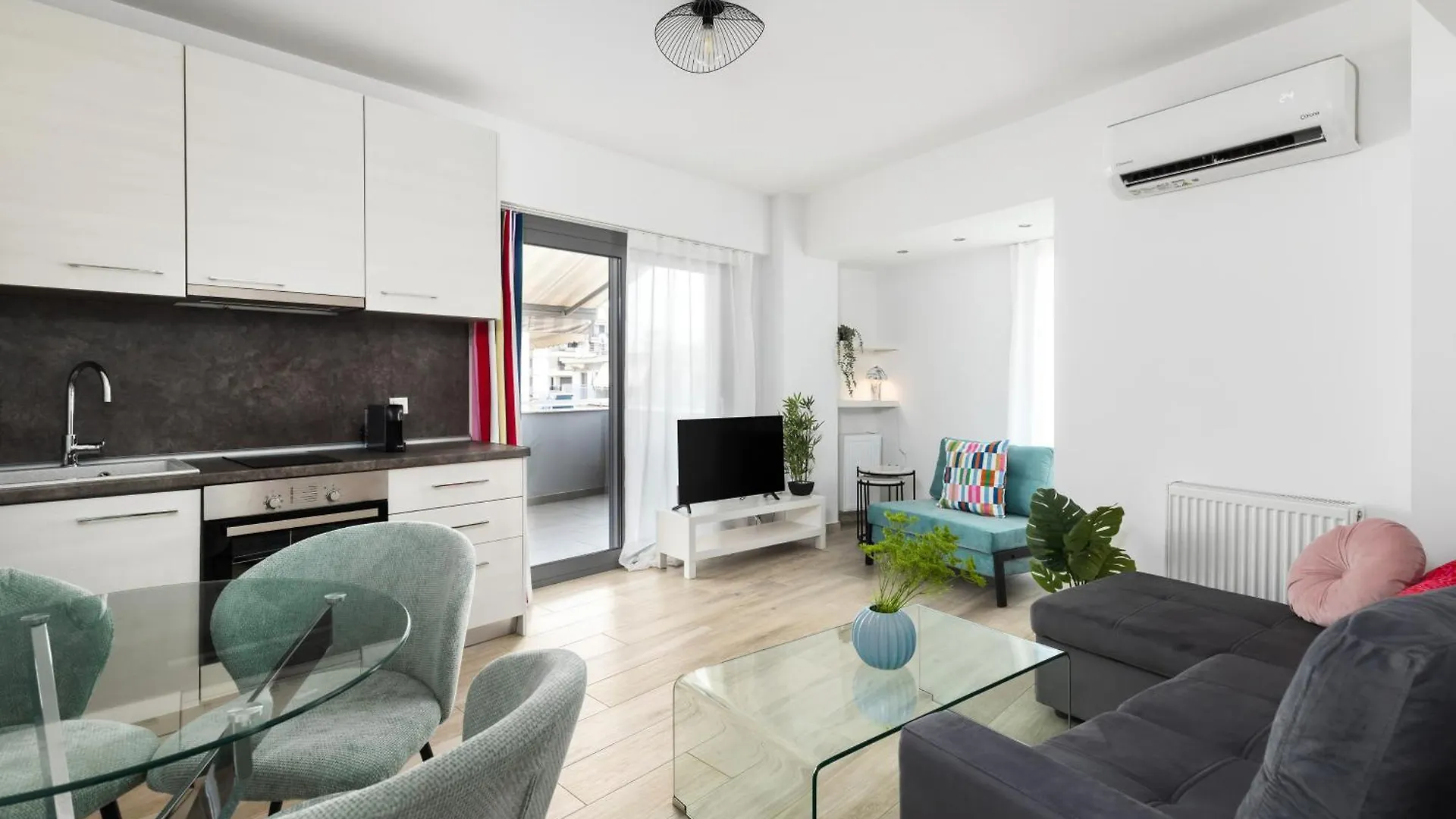 Superstudio Pop Art Apartment With Free Parking Space By Binobi! Thessaloníki 0*,  Grekland