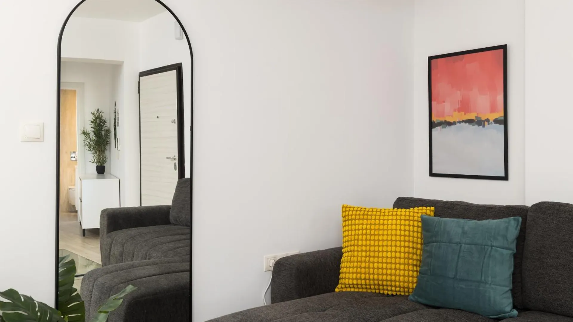 Superstudio Pop Art Apartment With Free Parking Space By Binobi! Thessaloníki