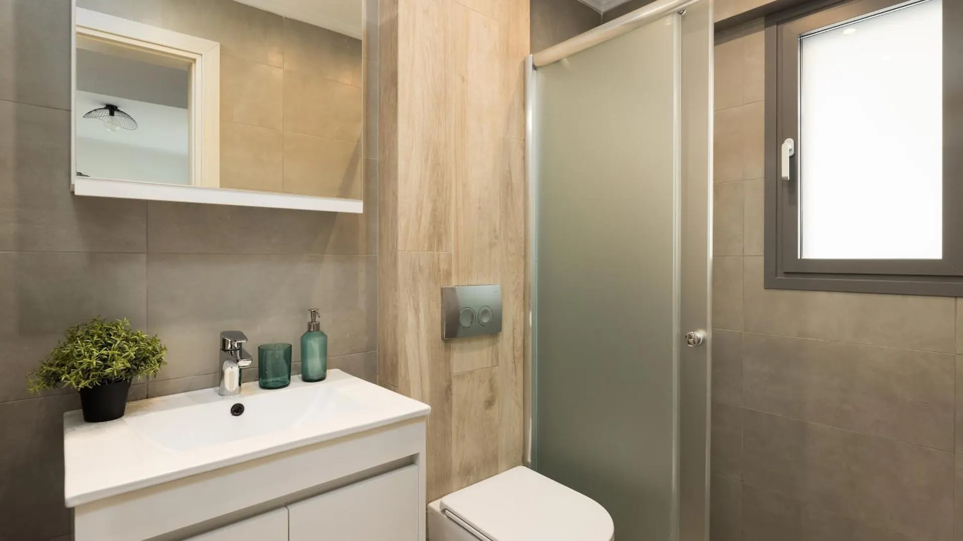 Superstudio Pop Art Apartment With Free Parking Space By Binobi! Thessaloníki