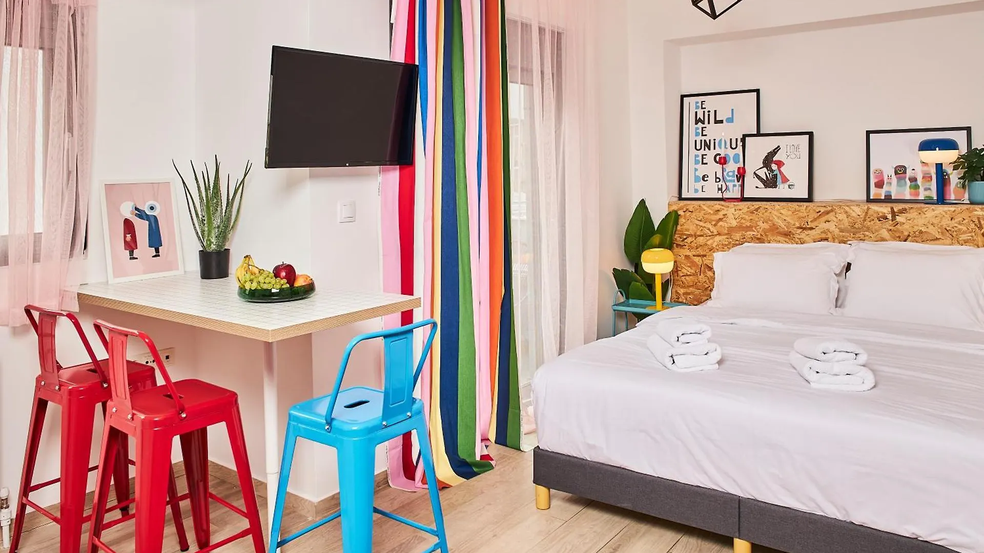 Superstudio Pop Art Apartment With Free Parking Space By Binobi! Thessaloniki