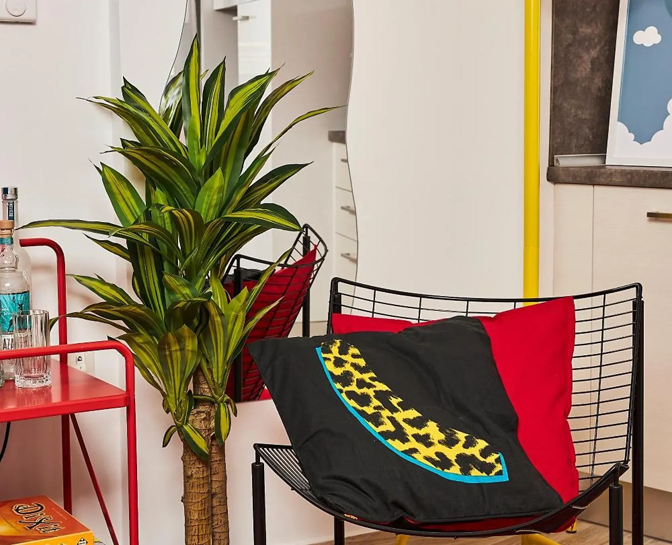 Superstudio Pop Art Apartment With Free Parking Space By Binobi! Thessaloniki
